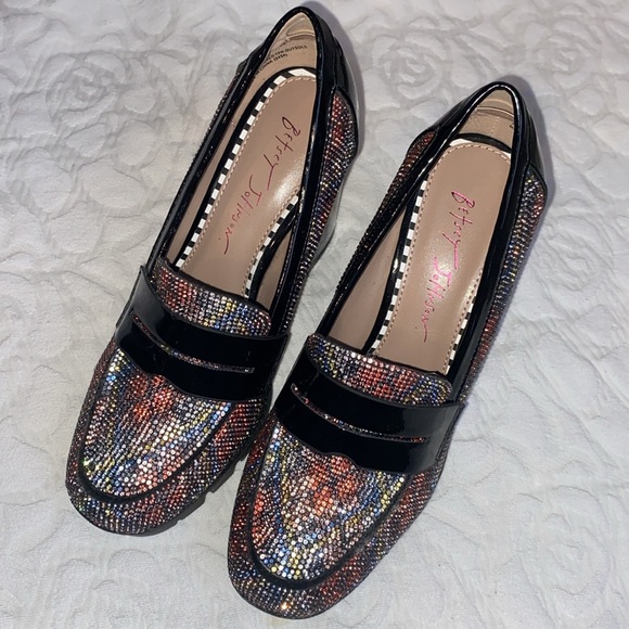 Betsey Johnson Adelyn, rhinestone, 4” heels, platform loafer. Size 7 New. - Picture 9 of 9